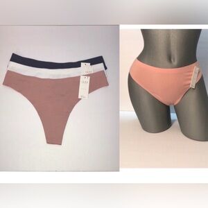 Bundle 3 pieces Cotton Seamless No show thong. Size Medium